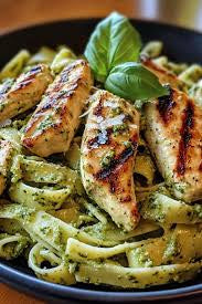 Lemon Pesto Pasta Chicken Munchie Meal